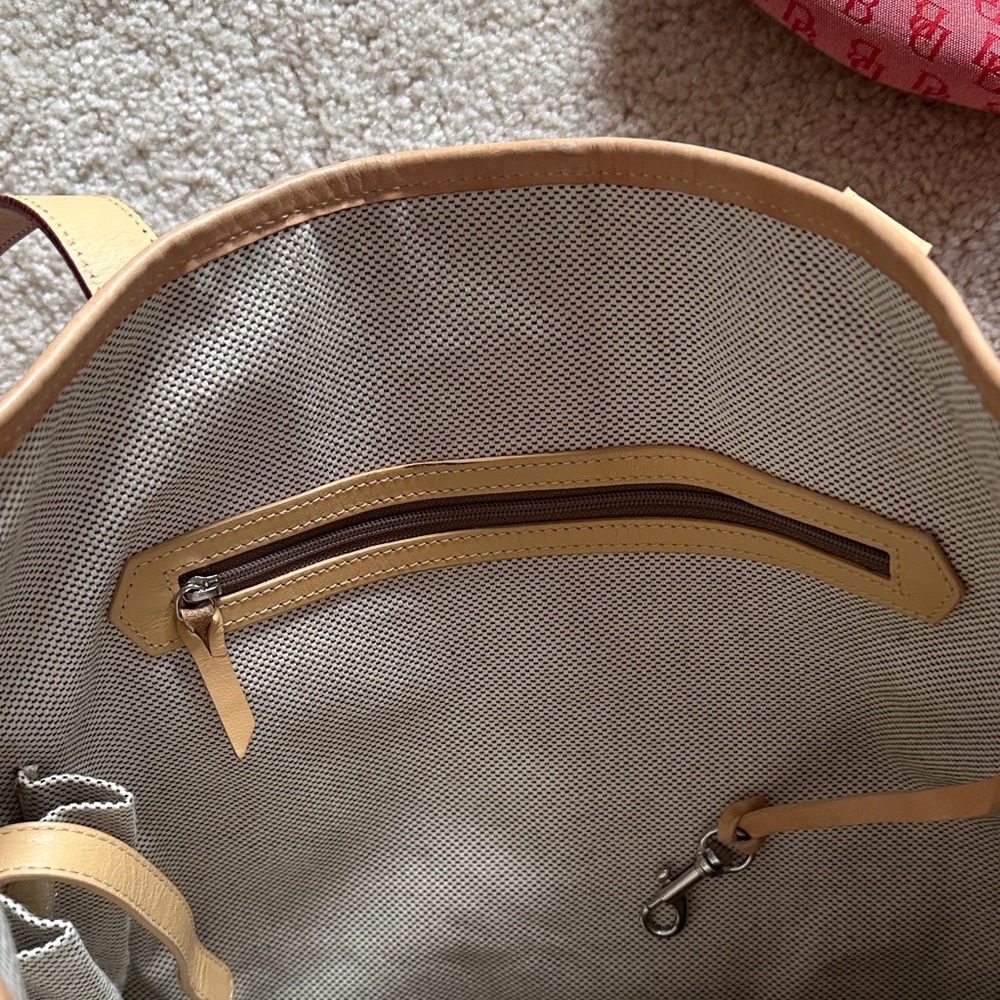 Dooney & Bourke Red and Tan Tote Bag - with matching coin purse - Picture 5 of 7